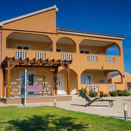 In With Private Pool *