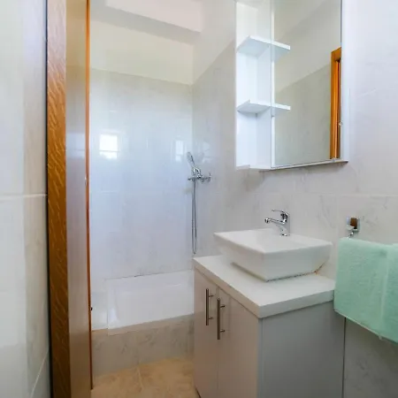 In With Private Pool Дом отдыха *