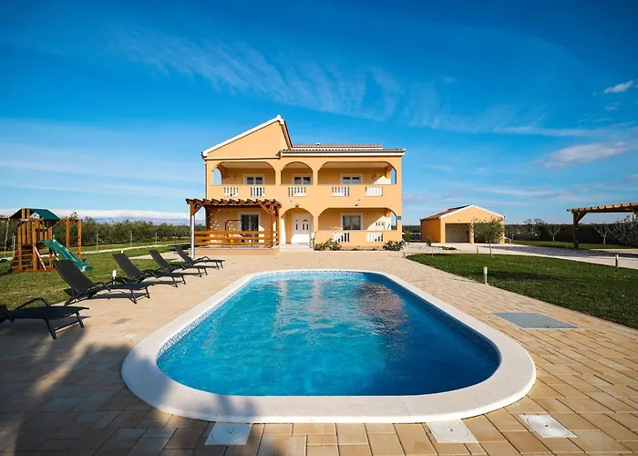 Semesterbostad In With Private Pool