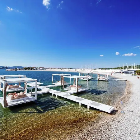 In With Private Pool *