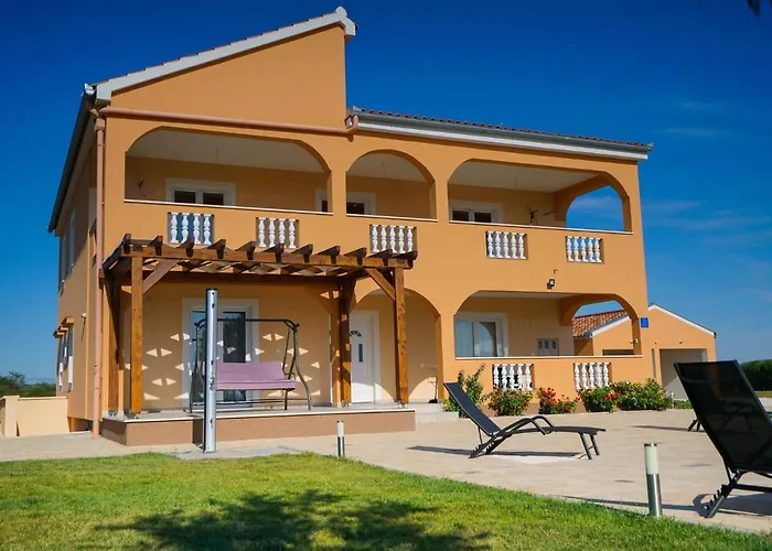 In With Private Pool *